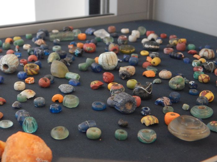 Classifying Ancient Colored Glass Beads of the Viking Age